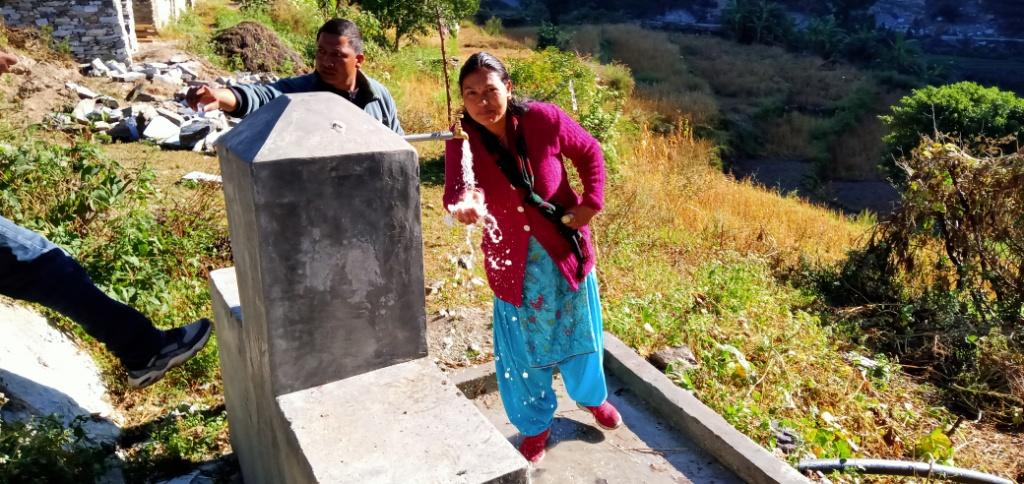 मछाइना खानेपानी याेजनाकाे अनुगमन गरियो