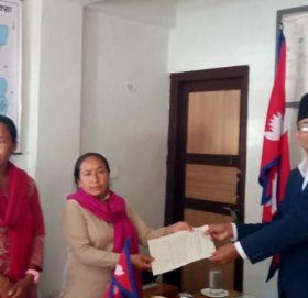 नेपाली भुमि बचाउन अखिल नेपाल महिला संघ बाजुराको ज्ञापन पत्र