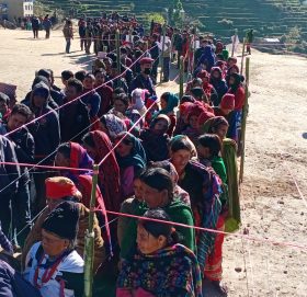 छतारामा शान्तिपुर्ण मतदान, ७ सय २७ मत खस्यो