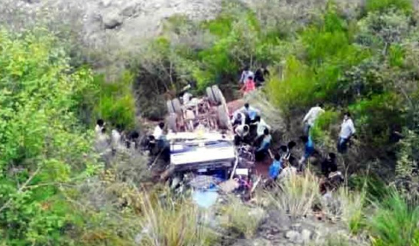 जीप दुर्घटना हुँदा दुई जनाको मृत्यु, ८ जना घाइते
