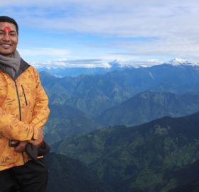 बाजुराबाट डाक्टर महर्जनको बिदाई 