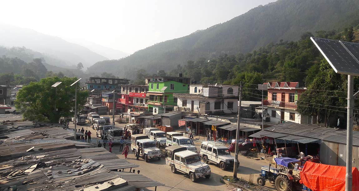 जथाभावी पार्किङले अस्तव्यस्त साँफेबगर