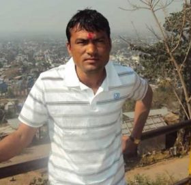 पत्रकार तेजु खड्काको झोला र आईडी कार्ड भेटियो ।