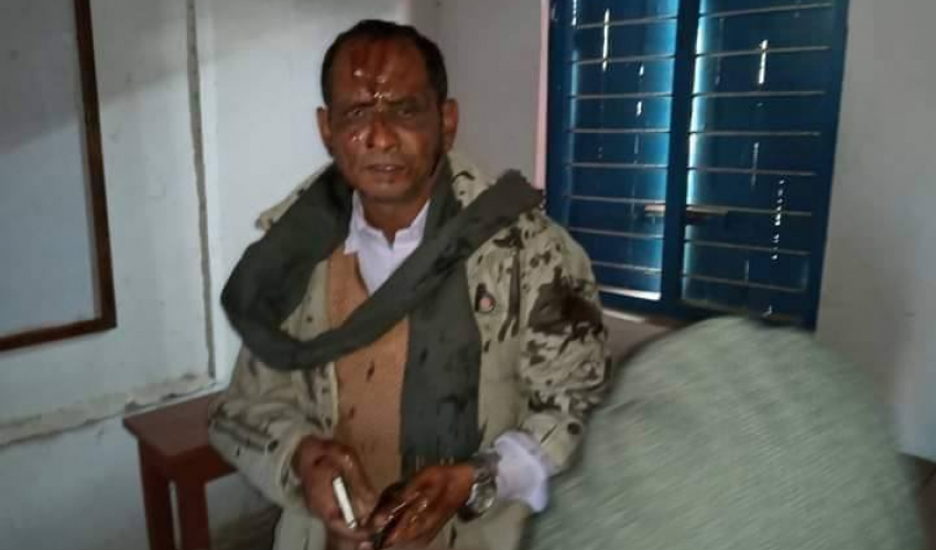 कैलालीमा आर्थिक अनियमितता गरेको भन्दै प्रधानाध्यापकलाई कालोमोसो दलियो