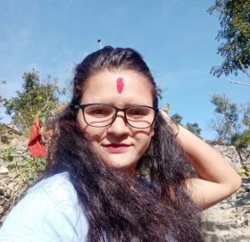 अाशा कुमारी थापाकाे  छुटिदैछु उनी सँग  गजल