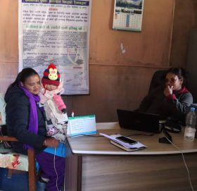 शिशु स्याहार्दै जन सेवामा समर्पित आमा