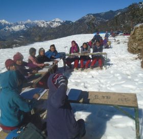 हिउँमाथी बिद्यालयको पठनपाठन (फोटो फिचर)