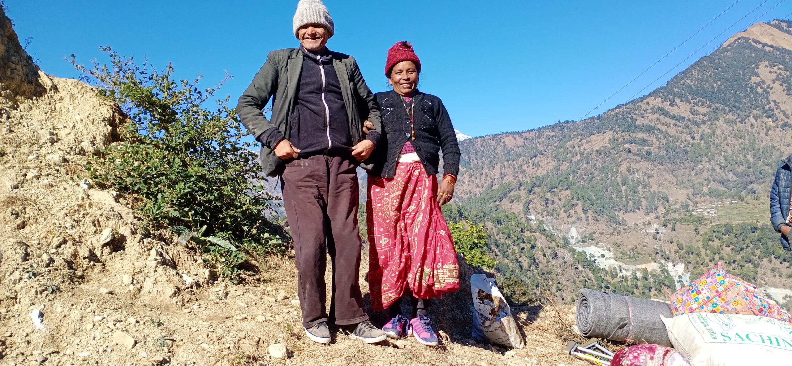 सञ्चो भएपछि खुशि हुदै घर पुगे बादुरे दमाई