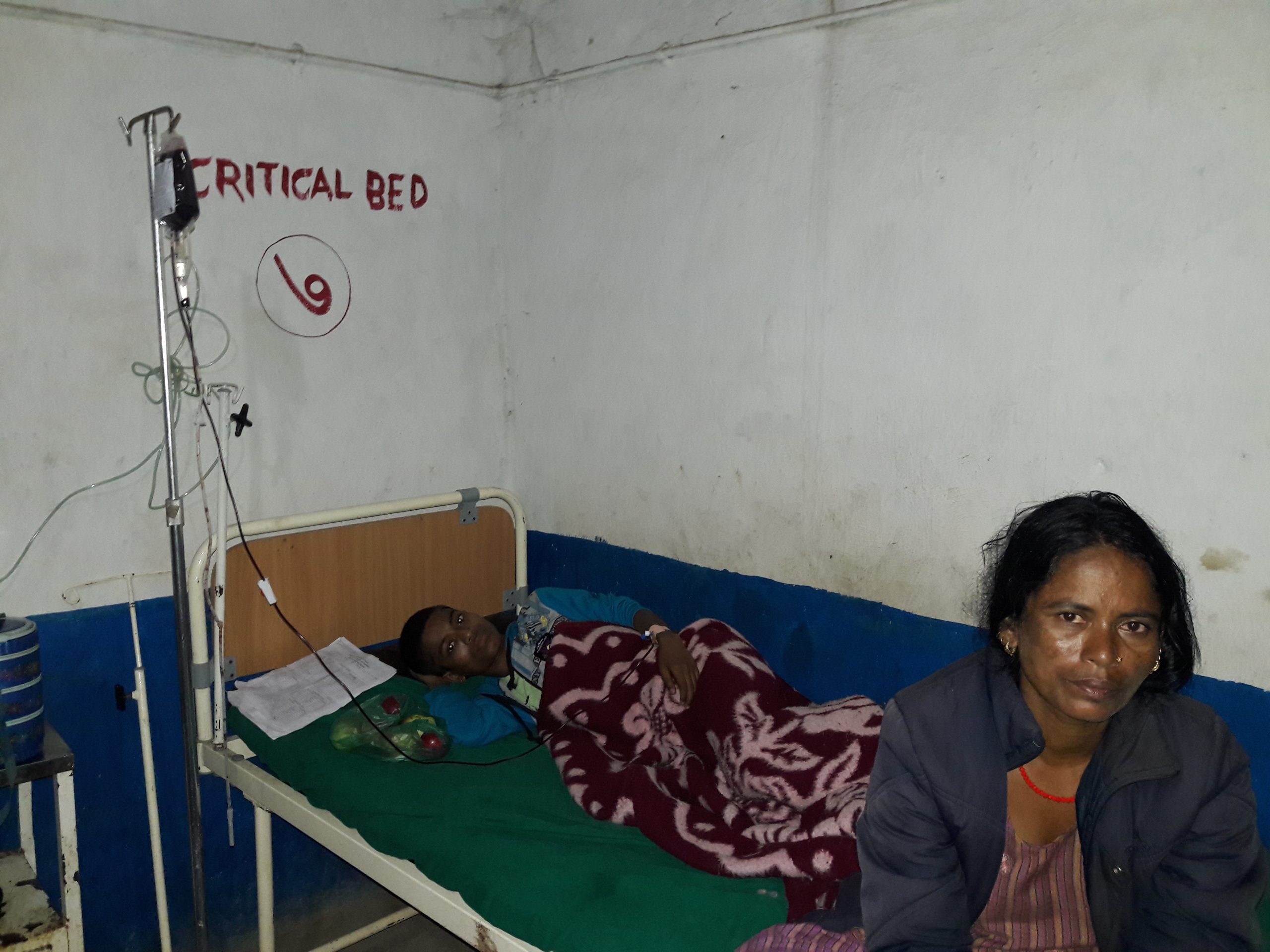 HIV सक्रमित भोके पेटमा औषधि सेवन गर्दै, स्वास्थ्य कमजोर हुदै