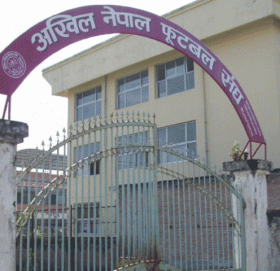 ४ फुटबल खेलाडी कारवाहीमा