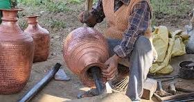 पलाष्टिकका भाँडाले लोप हुदै पुख्यौली पेशा