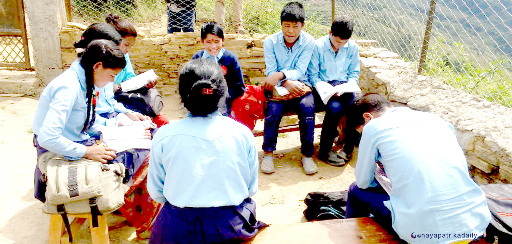 सिडिओलाई गृहको निर्देशन–  महिनावारी हुँदा कोठाबाहिरै किन पढाइयो, लिखित जवाफ पठाउनू