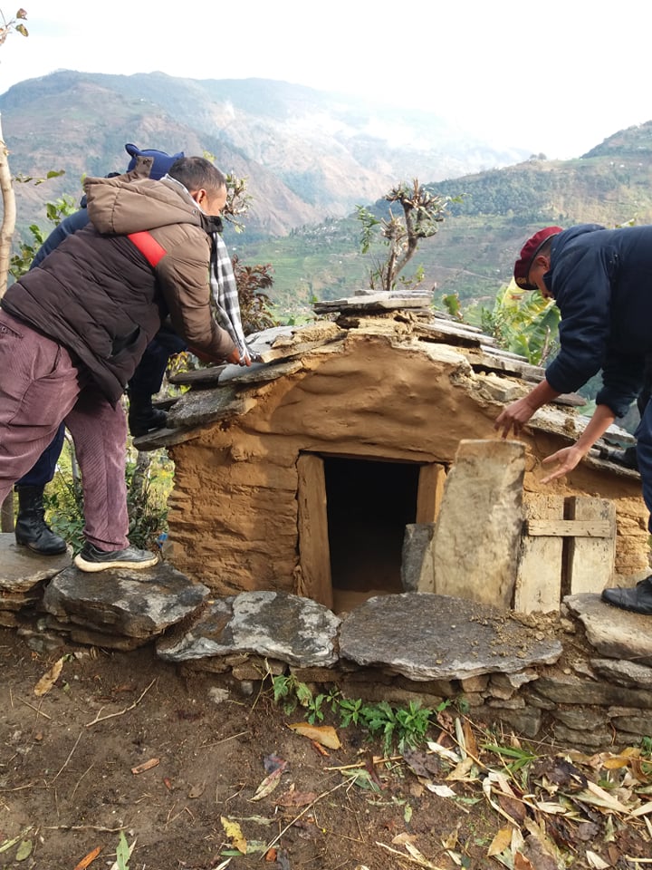 अछाममा २ हजार ३ सय छाउ गोठ भत्काईए