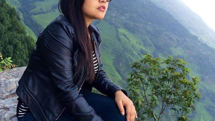 फरार सूचीमा गायिका आस्था राउत