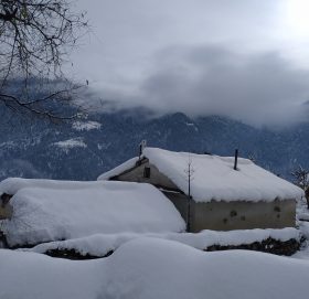 हिउँमा बाजुराका गाँउ (फाेटाे फिचर)