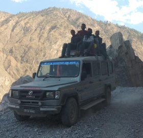 कर्णाली करीडोरमा मनोमानी यातायात सञ्चालन, प्रशासन बेखबर