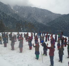 हिमपतका कारण बिद्यालयको पठनपाठन प्रभाबित