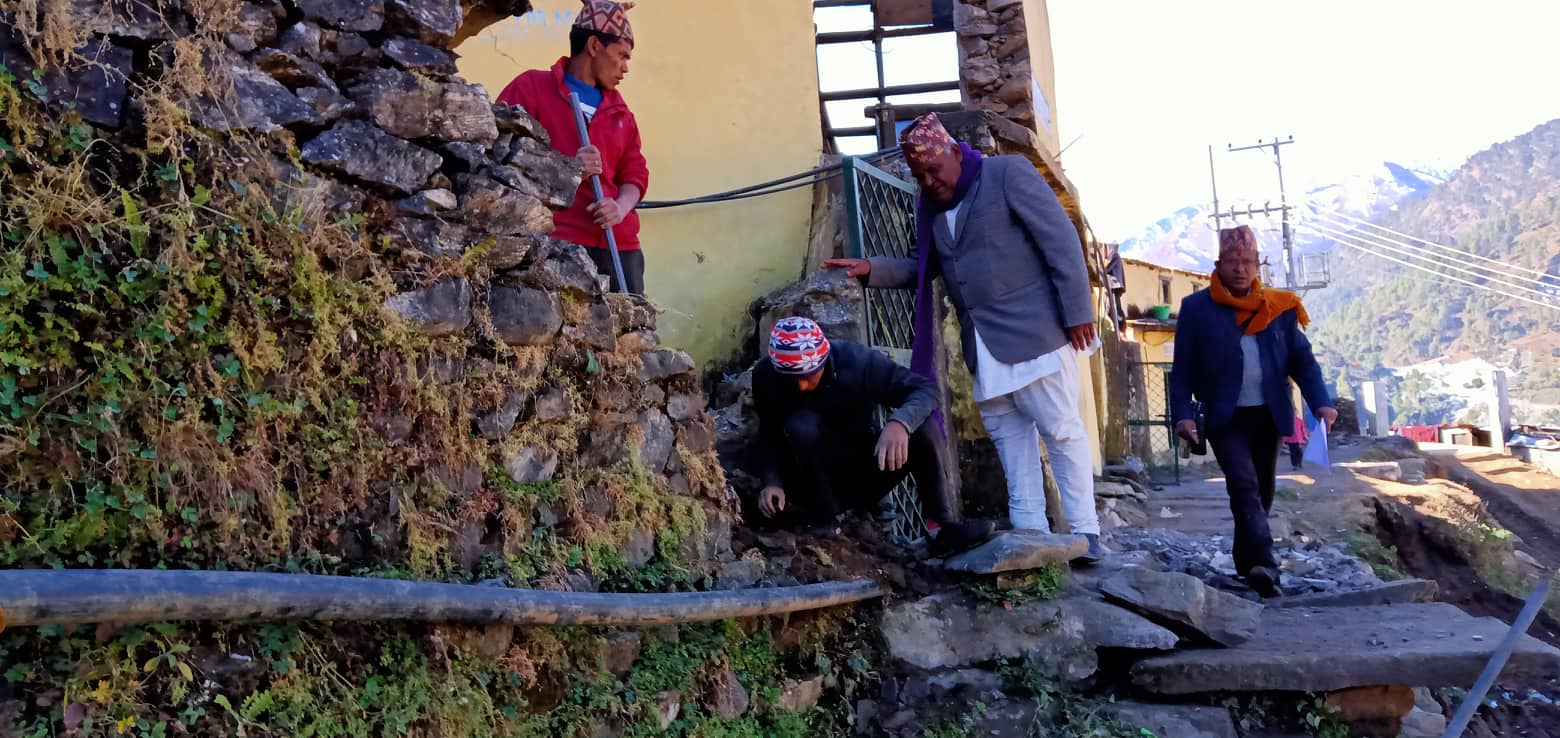 अस्पतालको अतिक्रमीत जमीन खाली गर्दै