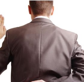 मान्छे किन झुटो नबोली बस्न सक्दैन ?