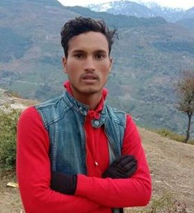 रुक्सलको लोभलाग्दो जवानी गजल