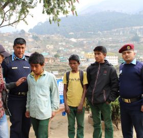 भारत जान लागेका बालकको प्रहरीद्वारा उद्धार