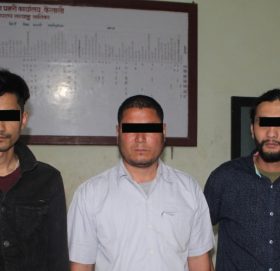 धनगढीमा खैरो हिरोईन सहित ३ जना पक्राउ