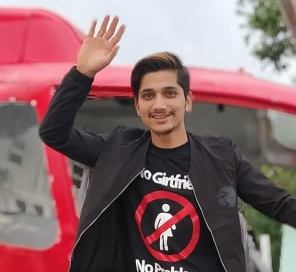 प्रकाश थापा (गजल) देश लाई केक नै बनाएर काट्न थाले