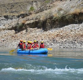 कर्णाली नदीमा र्‍याप्टिङ्ग (फोटो फिचर)