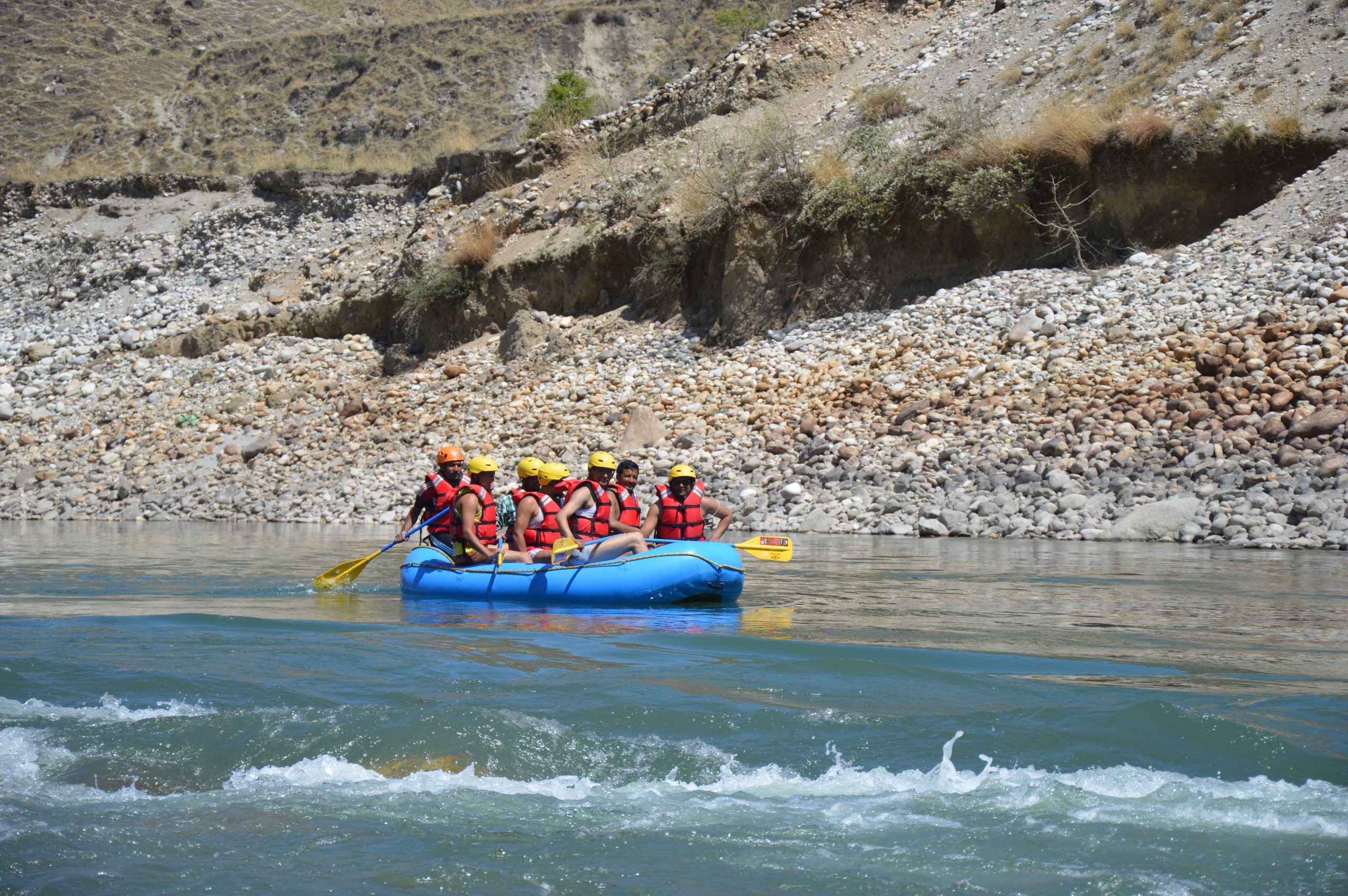 कर्णाली नदीमा र्‍याप्टिङ्ग (फोटो फिचर)