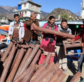 धुवाँरहित चुलो पाउँदा स्थानिय मख्ख