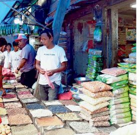 बजारमा लुट