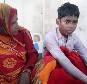 सय रुपैयाँ चोरी गर्दा बन्धक बनाएर कुटिए बालक