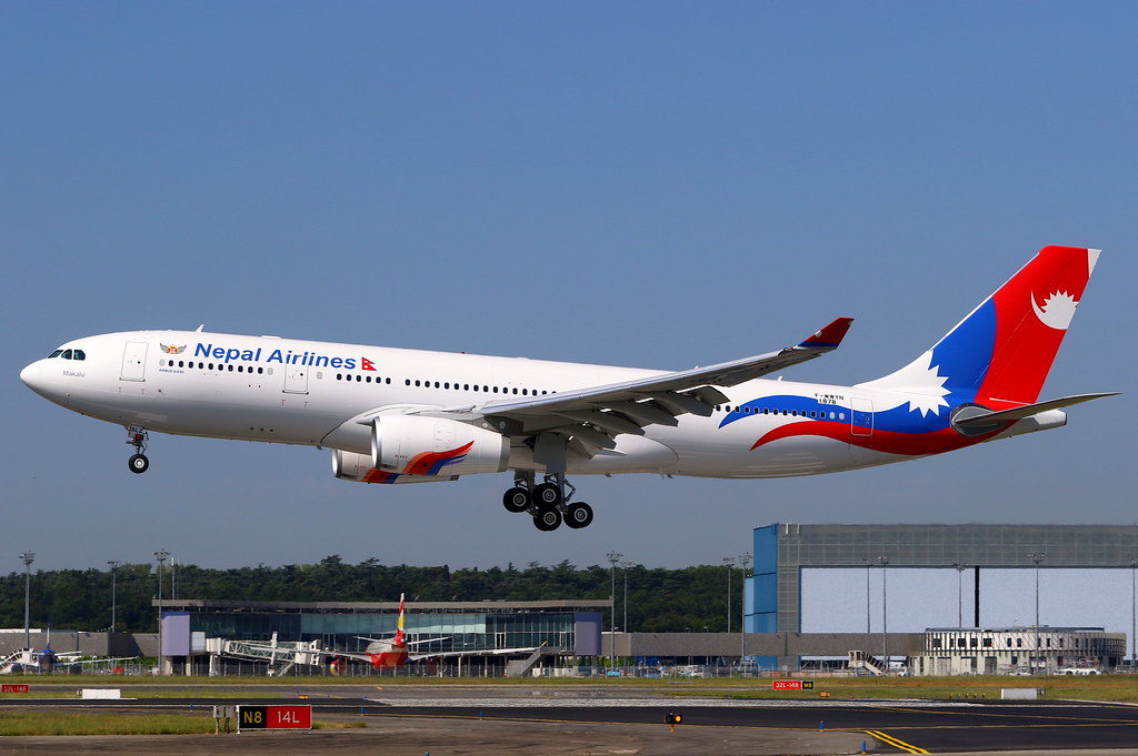 इतिहासमै पहिलो पटक विमान चार्टड गरि ठूलो संख्यामा नागरिकको उद्दार गरिँदै