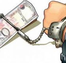 बैतडीमा १ लाख घुससहित निमित्त डिभिजन प्रमुख पक्राउ