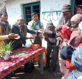 ५० जना विपन्नलाई न्यानो लुगा वितरण