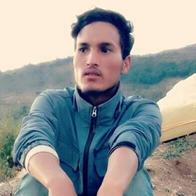 हातमा बोतल लिएर हिडेको छु