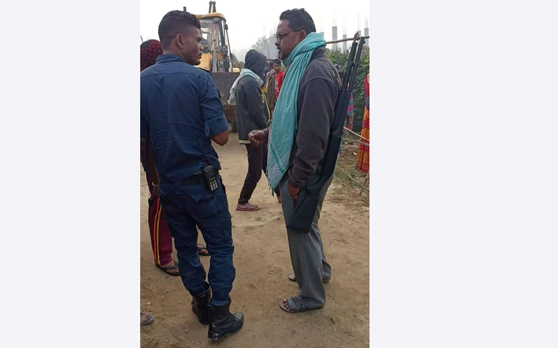 जब जमिनदार बन्दुक बोकेर सुकुमवासी बस्ती हटाउन पुगे