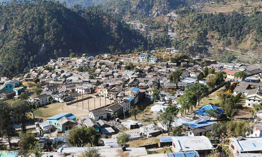 सदरमुकाममै सेवाग्राहीकाे धारामा हप्तामा एक दिन मात्रै पानी