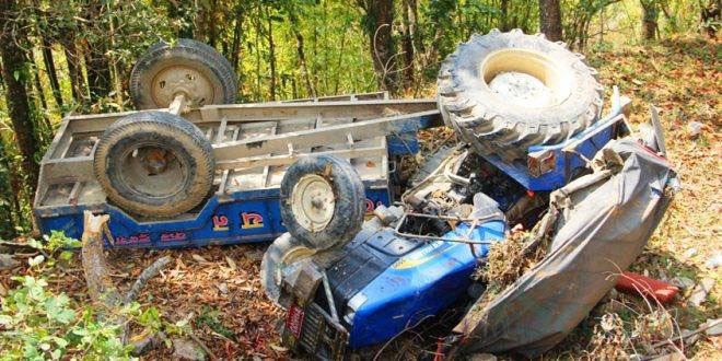 ट्याक्टर दुर्घटना अपडेट : चालकसहित ९ जना घाईते (नामसहित)