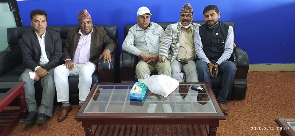 प्रशासकिय अधिकृत खोज्न मन्त्रालय चाहार्दै नगरप्रमुख दिपक बिक्रम शाह