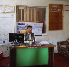 लकडाउनका कारण असुविधा भोग्नु नपर्ने घर घरमा खाद्यन्न जाेहाे हुन्छ मेयर शाह