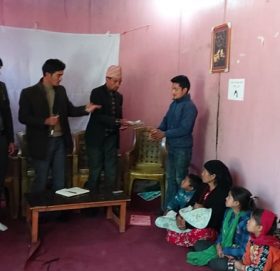 असाय बालवालिकालाई सहयोग हस्तान्तरण