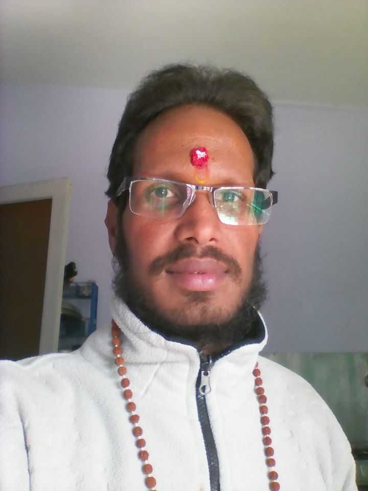 लघुकथा ( आदर्शवादी युवा )