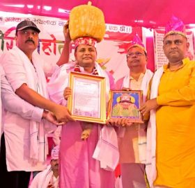 बाबुरामलाई उछिन्दै मुख्यमन्त्री राउतले पाए महामूर्खको उपाधि