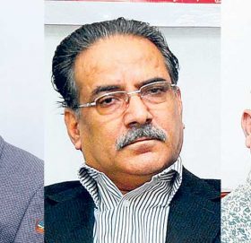 तीन नेता तीनतिर