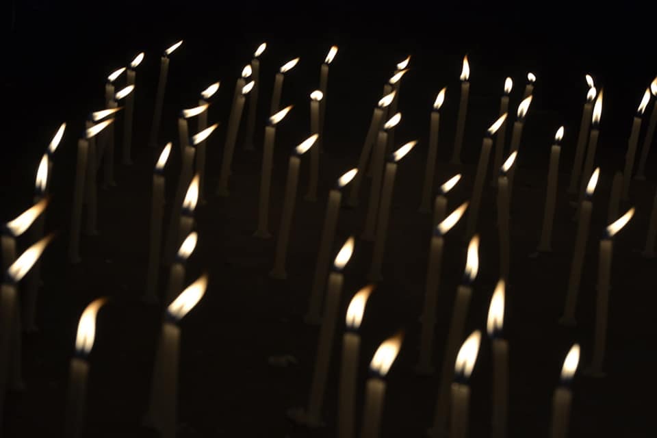 कोरोना भगाउन घर-घरमा दिपावली