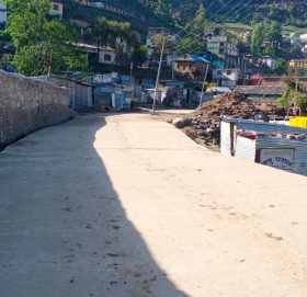 बाजुरामा प्रहरीले गर्याे कडा- लकडाउनमा सुनसान मार्तडी (फाेटाे फिचर)