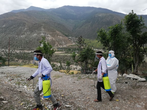 टोलटोलमा किटनासक छार्किदै हिमाली गाउँपालिका