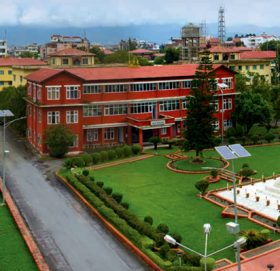 कोरोनाको लक्षण नभएका र सामान्य लक्षण भएकालाई घरमै आइसोलेसनमा राखिने