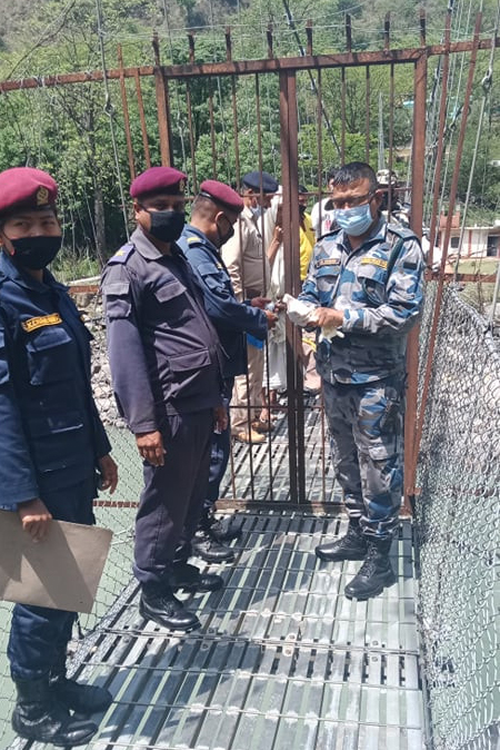 भारतको राहत शिविरमा किरिया बसेका बासुदेबलाई नेपाल ल्याइयो